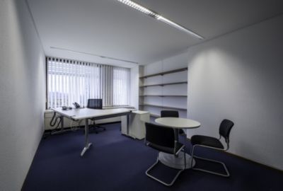 5657053939_02